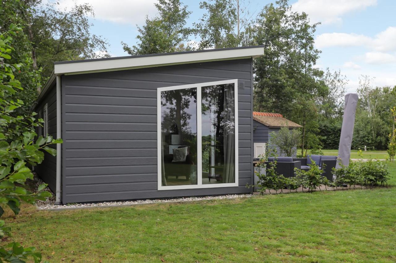 Landelijk Chalet 87 Oosterwolde  المظهر الخارجي الصورة