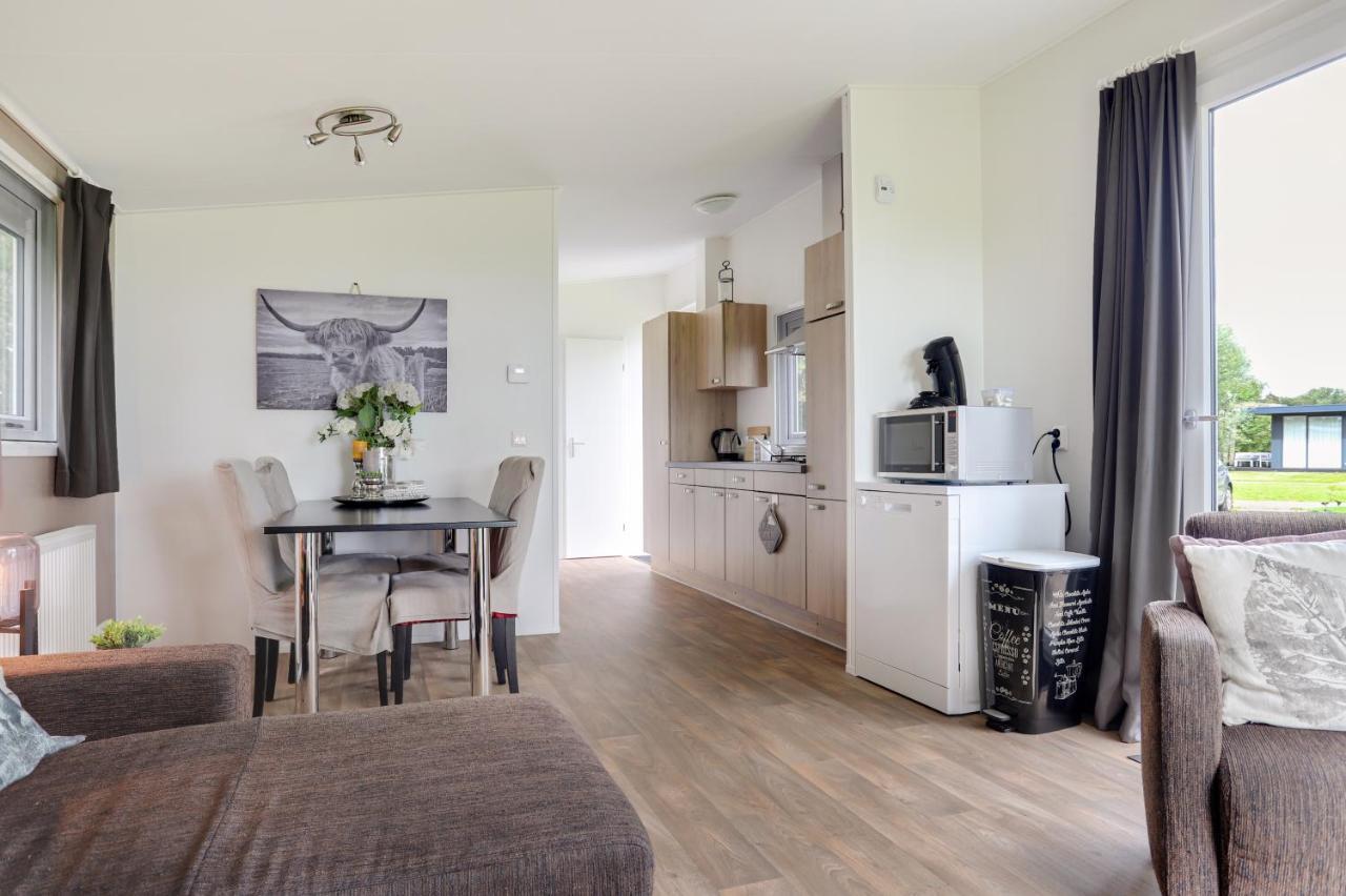 Landelijk Chalet 87 Oosterwolde  المظهر الخارجي الصورة